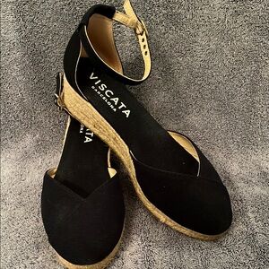 MADE IN SPAIN - Navy Blue Espadrilles with Canvas Finish and Rounded Toe